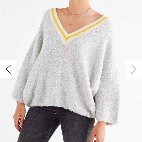 URBAN OUTFITTERS | Alex Cozy Wool Blend Dolman Sweater - Picture 2 of 8